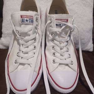 Womens Converse Allstar low top tennis shoes size 11